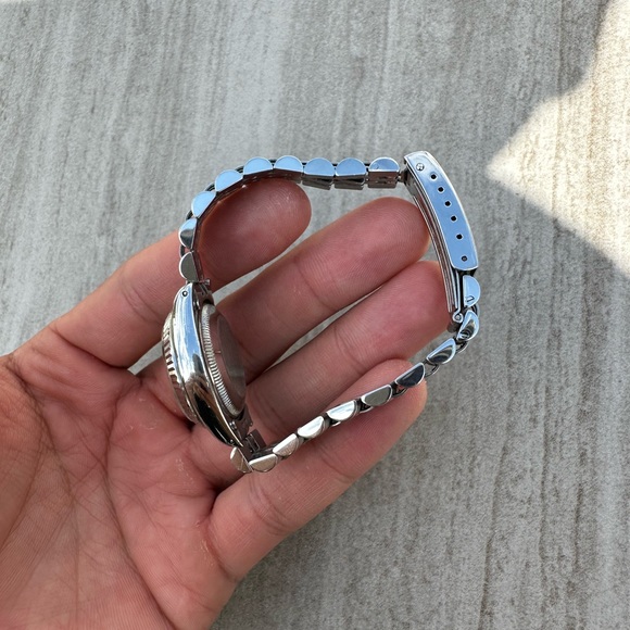 SOLD***Women’s Rolex Datejust Oyster***SOLD - Picture 4 of 9